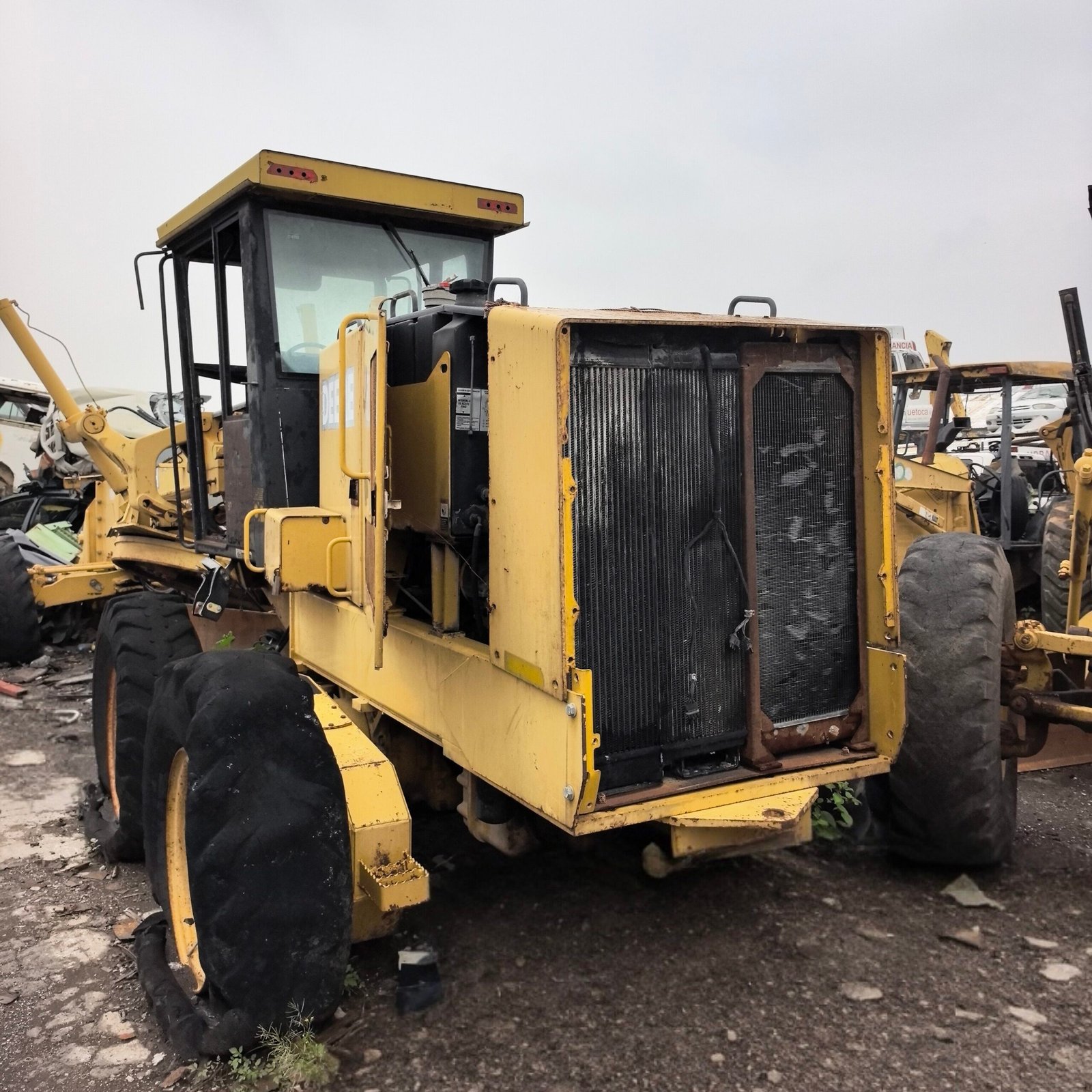 Maquinaria usada 2- John Deere 670CH serie II